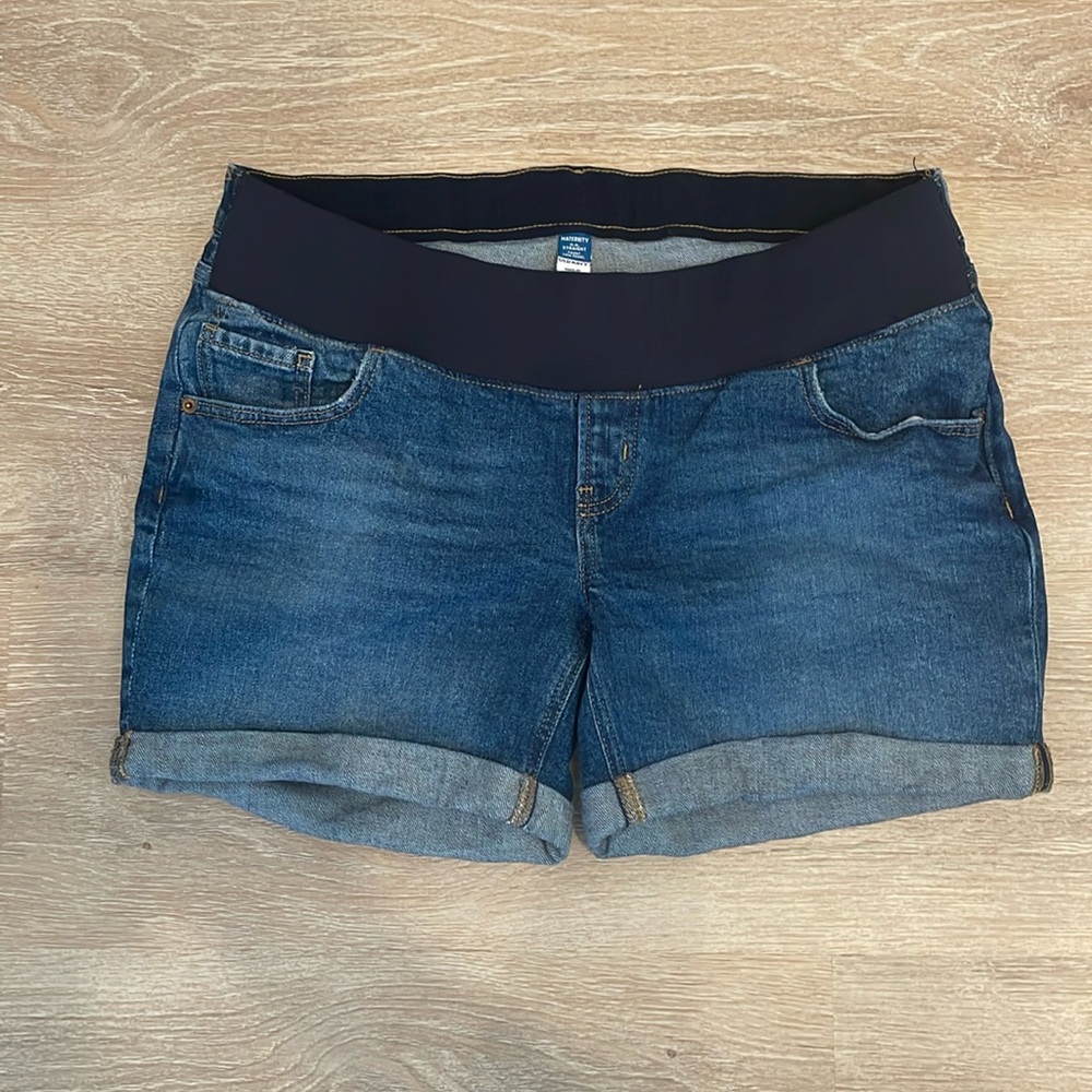 Old Navy Maternity OG shorts size 12